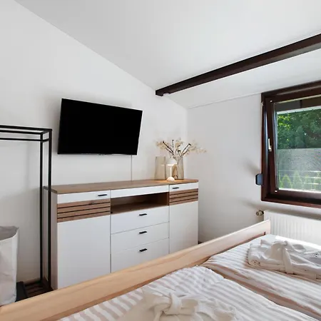 Sauerland Am Hennesee Мешеде